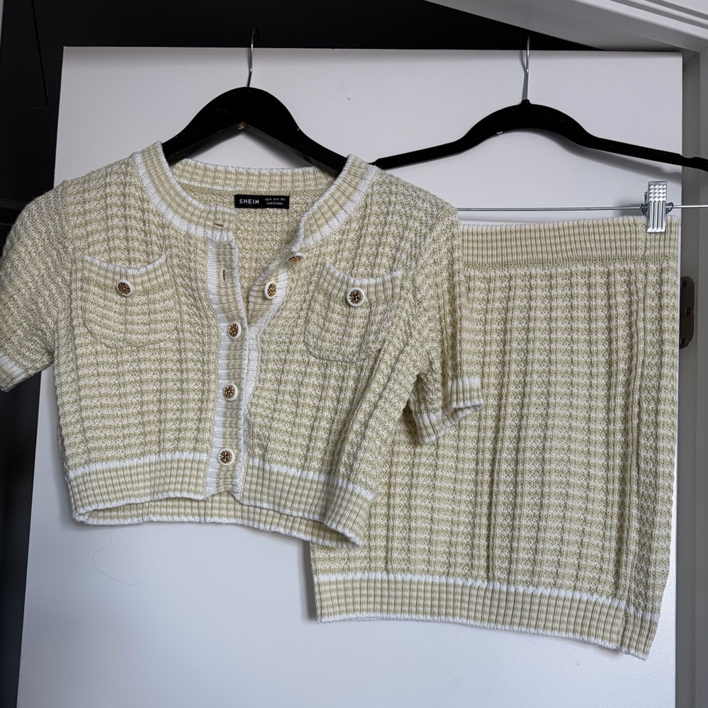 Knit Cardigan and Skirt Set - light green and white